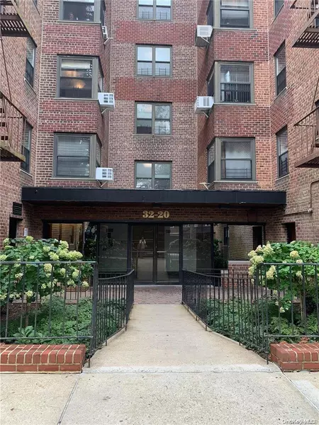 32-20 92 ST #D511, East Elmhurst, NY 11369