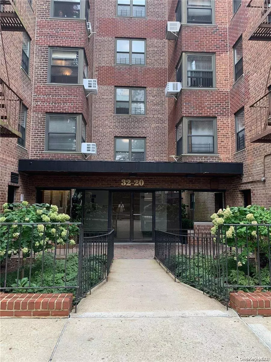 East Elmhurst, NY 11369,32-20 92 ST #D511