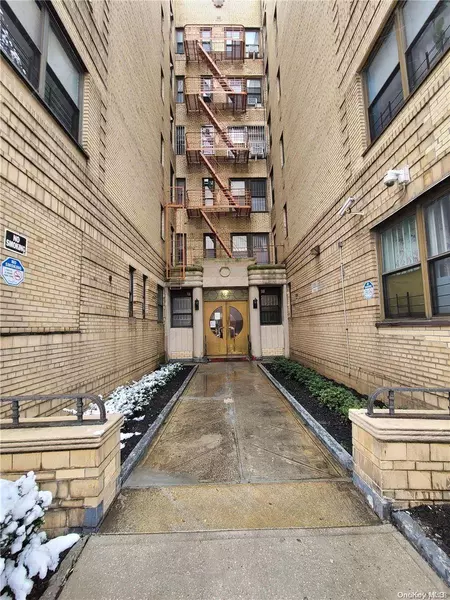 82-01 Britton Avenue #1J, Elmhurst, NY 11373