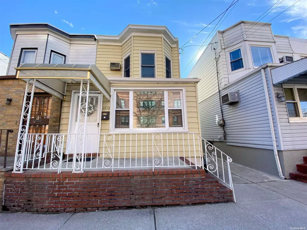 Middle Village, NY 11379,69-16 Juniper Valley RD