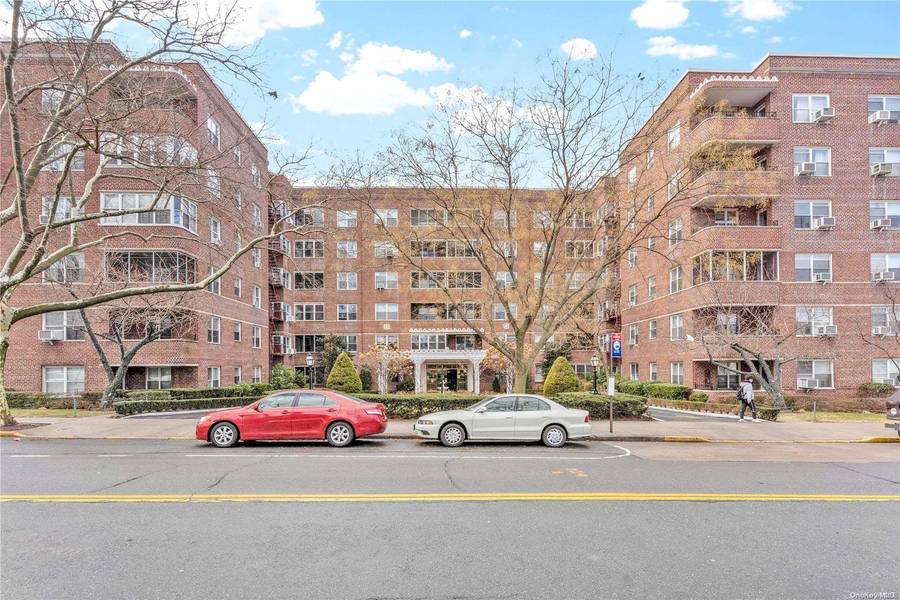 67-38 108th Street #B48, Forest Hills, NY 11375