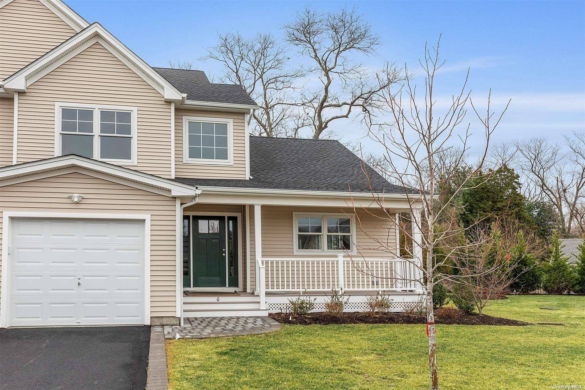 Riverhead, NY 11901,450 Middle Road #3