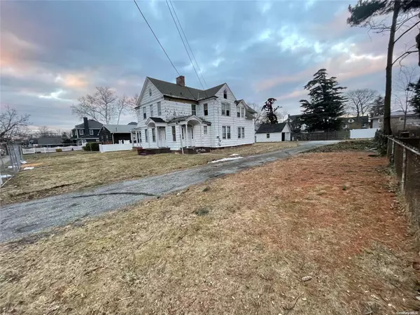 138 Woodmere BLVD, Woodmere, NY 11598