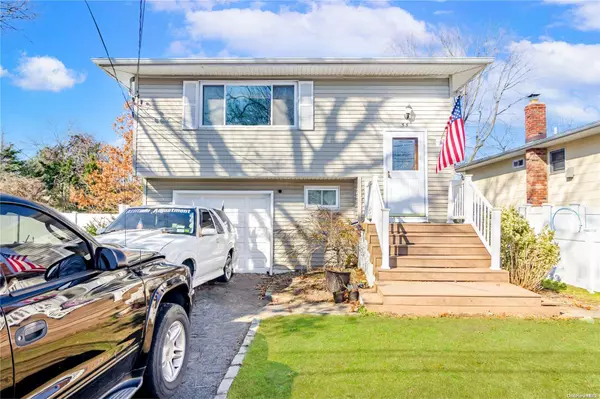 Ronkonkoma, NY 11779,55 1st ST