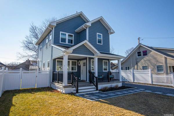 12 Auburn AVE, Bay Shore, NY 11706