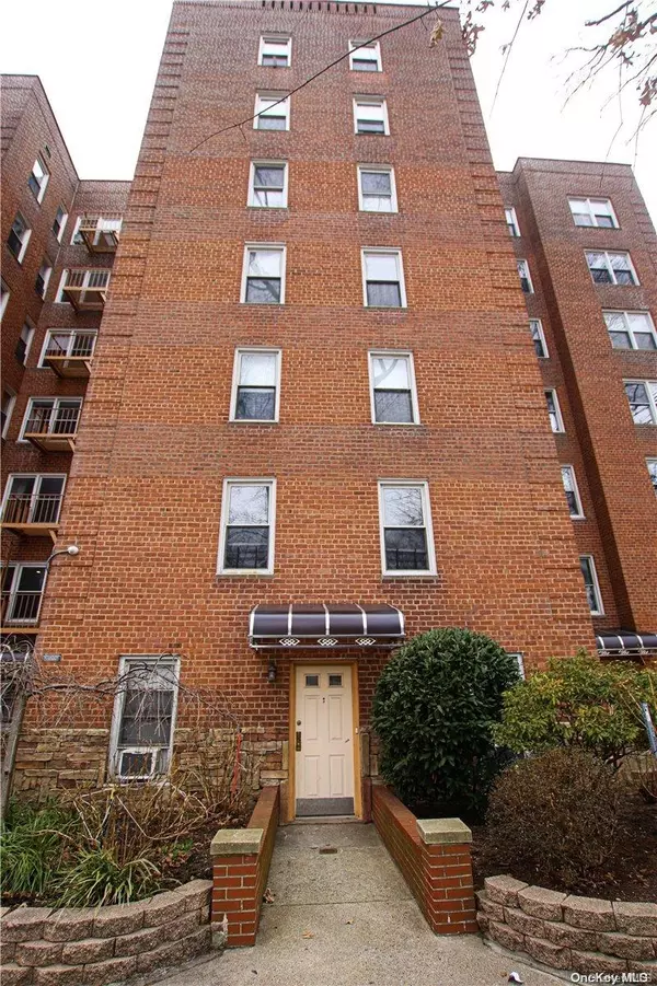 82-40 Austin Street #1J, Kew Gardens, NY 11415