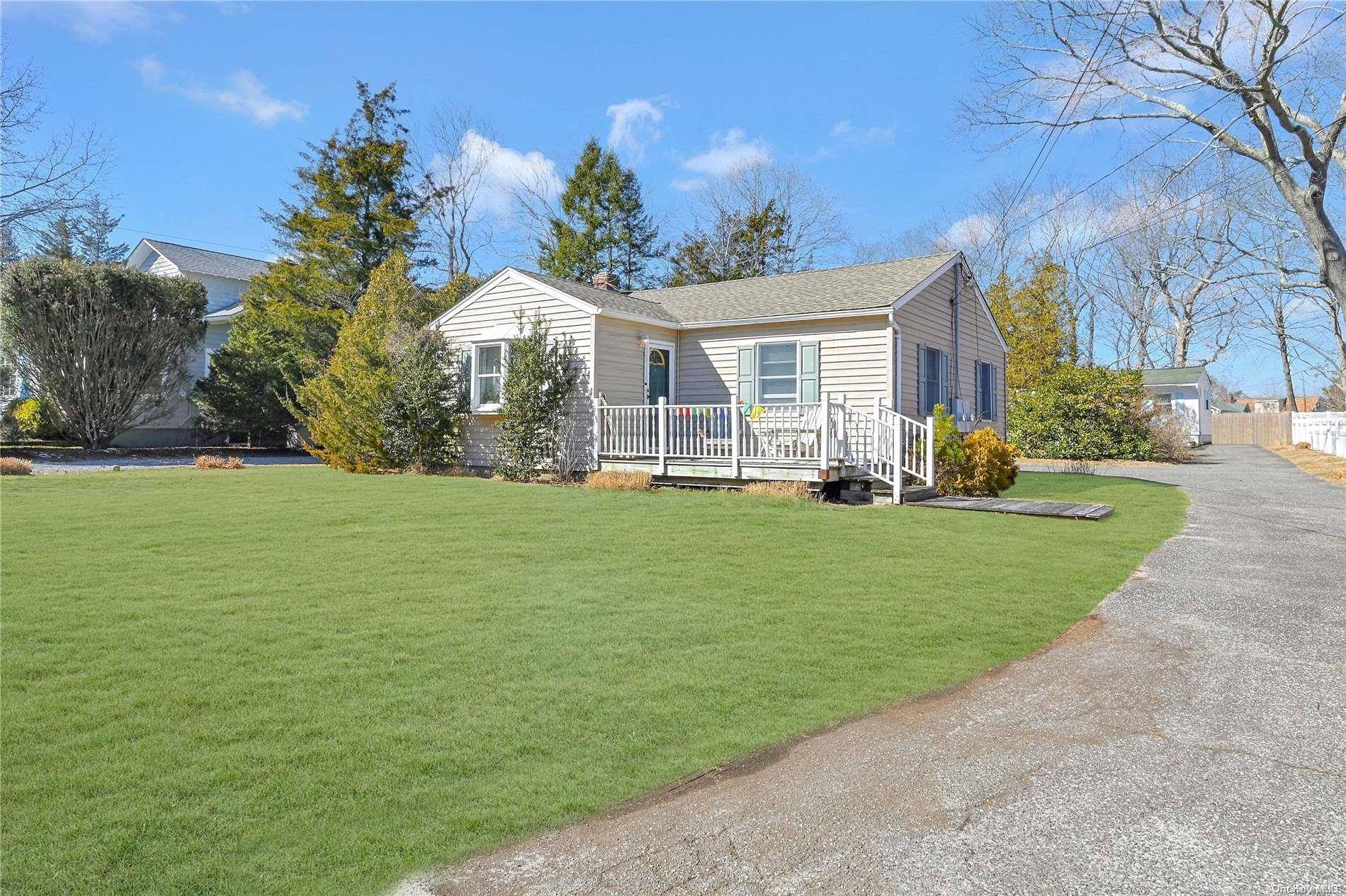 495 Riley AVE, Mattituck, NY 11952