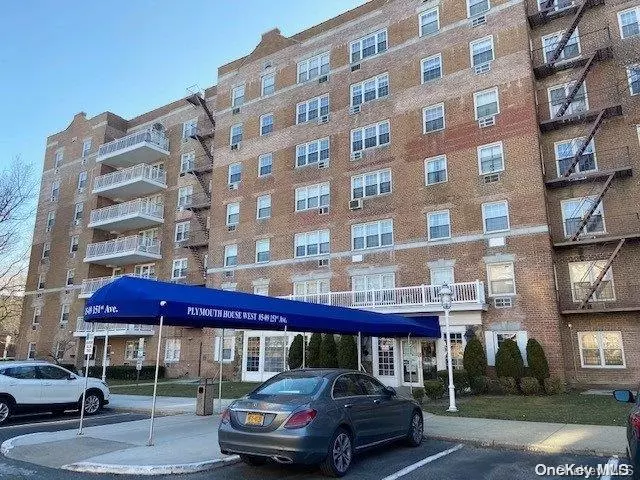 85-09 151st AVE #2K, Howard Beach, NY 11414