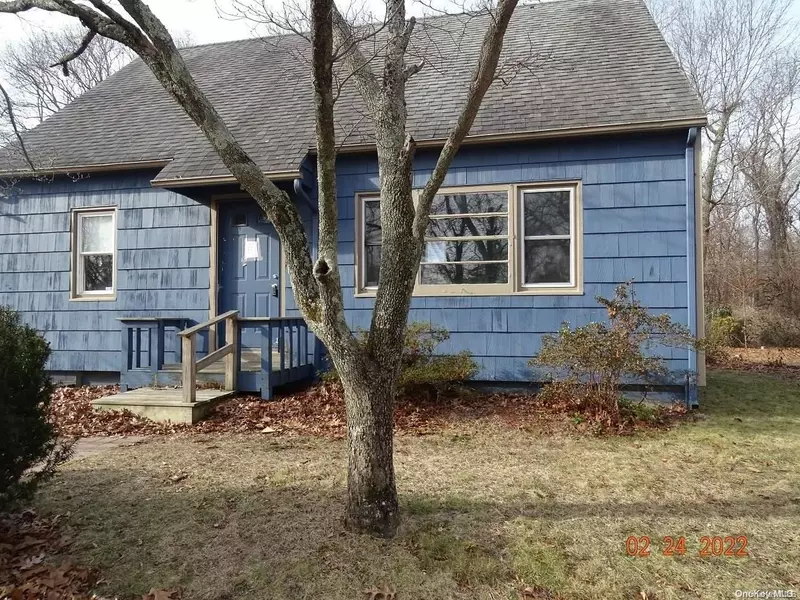 11219 County Rd. 48, Mattituck, NY 11952