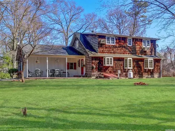 56 Dare RD, Selden, NY 11784