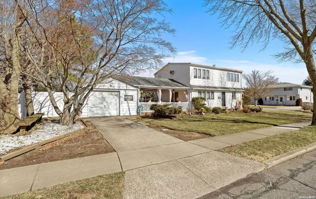 Hicksville, NY 11801,1 Mercury PL