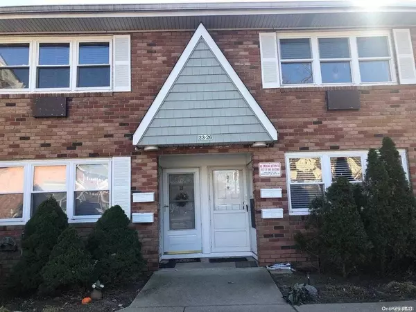 East Islip, NY 11730,100 Connetquot AVE #24