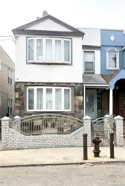 111-06 106th ST, Ozone Park, NY 11417