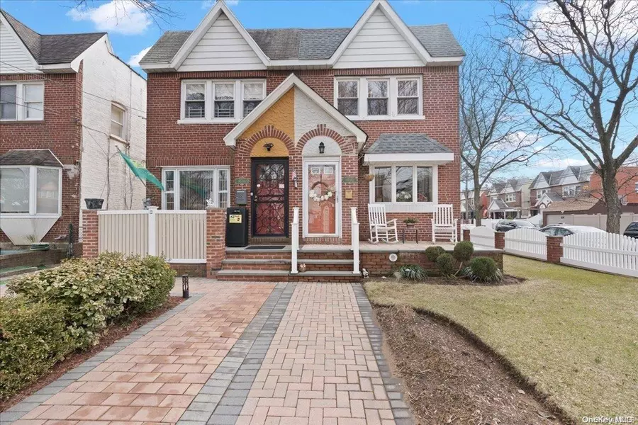 85-02 133rd AVE, Ozone Park, NY 11417