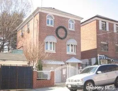 Woodside, NY 11377,59-10 48 AVE