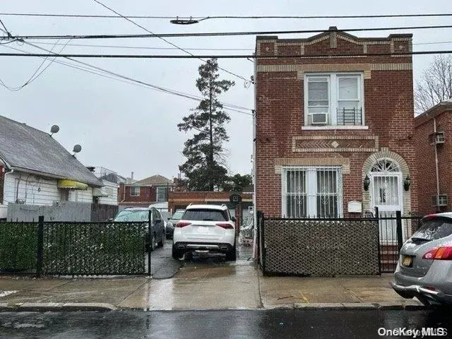 East Elmhurst, NY 11369,23-50 97 ST