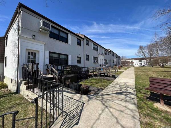 67-41 136th St #A, Kew Garden Hills, NY 11367