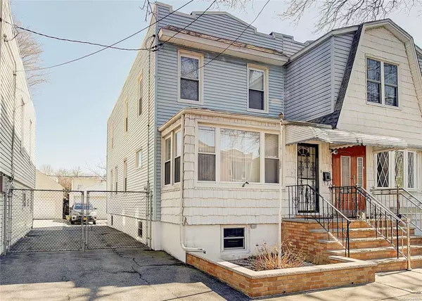 Glendale, NY 11385,70-13 71 ST