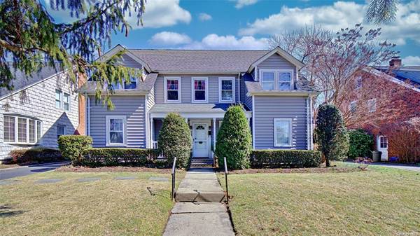 205 Nassau BLVD, Garden City, NY 11530