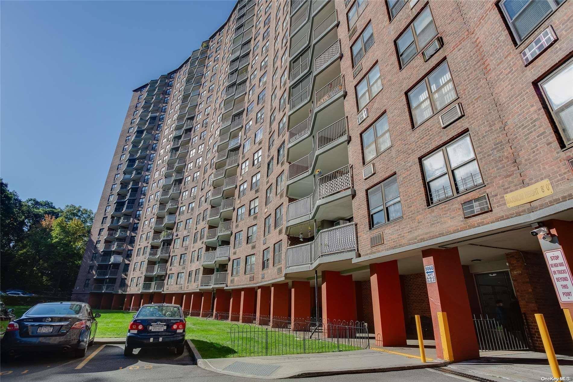 90-60 Union TPKE #5F, Glendale, NY 11385