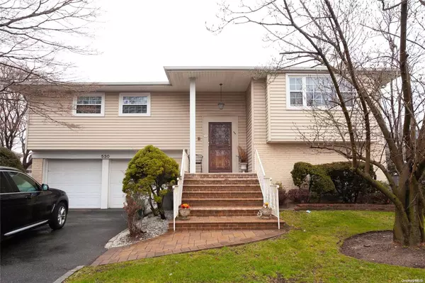 Cedarhurst, NY 11516,530 Peninsula BLVD