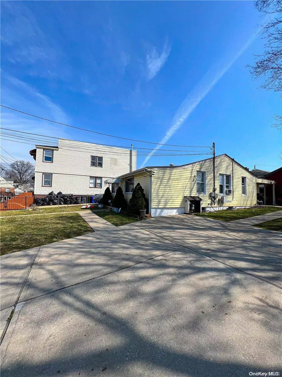 Elmont, NY 11003,69 Hoeffner AVE