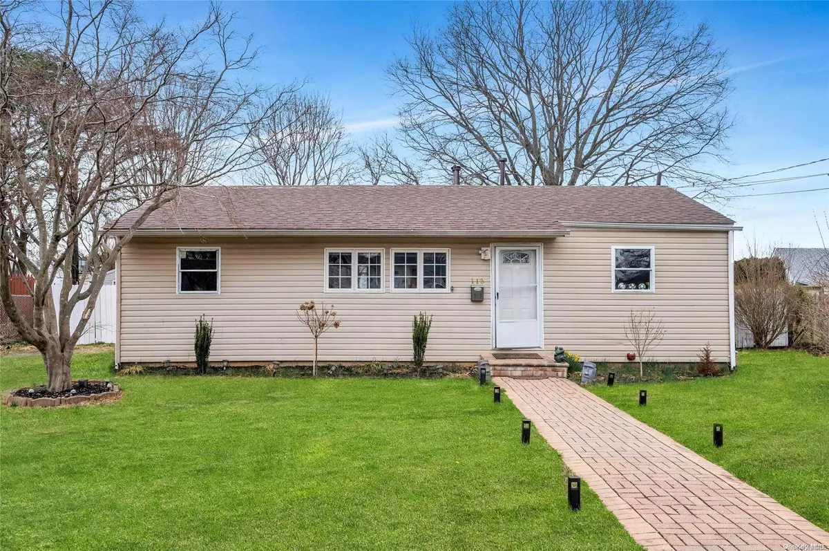 Brentwood, NY 11717,113 Mcnair ST