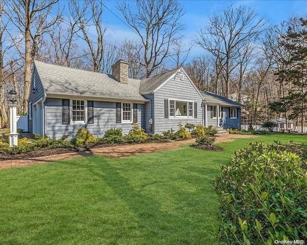 22 Terra Mar DR, Huntington Bay, NY 11743