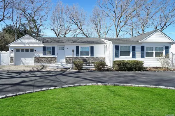 Lake Grove, NY 11755,16 Forest AVE