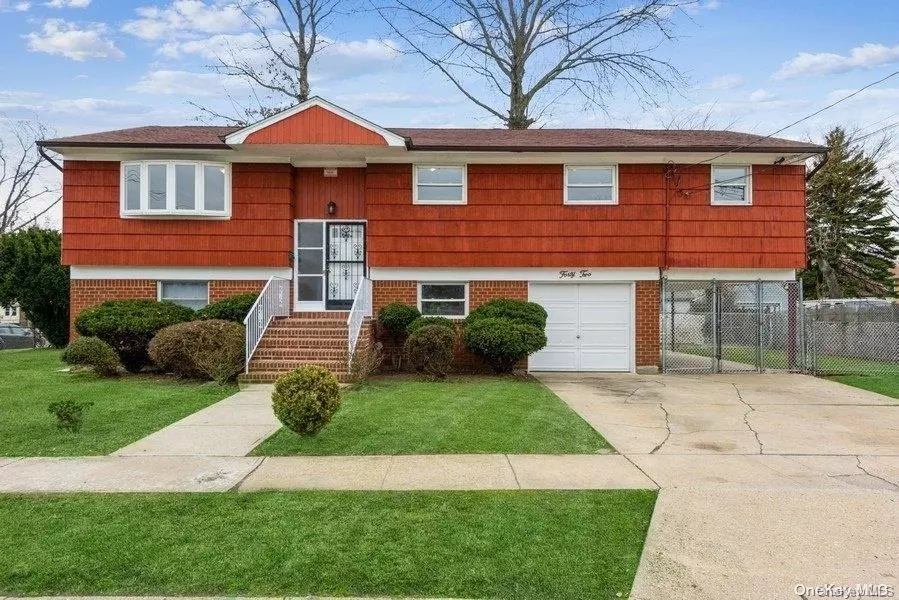 Hempstead, NY 11550,42 Frazier ST