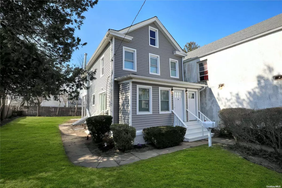 Oyster Bay, NY 11771,22 Spring ST