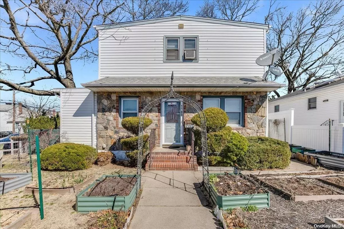 Elmont, NY 11003,1380 A ST