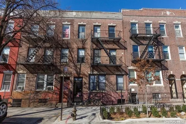 45-44 40 ST, Sunnyside, NY 11104