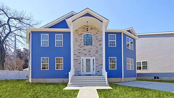 290 Sylvan DR, West Hempstead, NY 11552