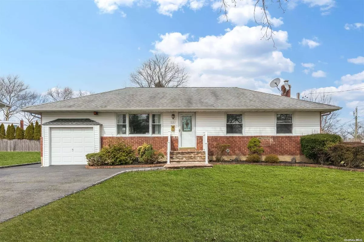 Commack, NY 11725,11 John PL