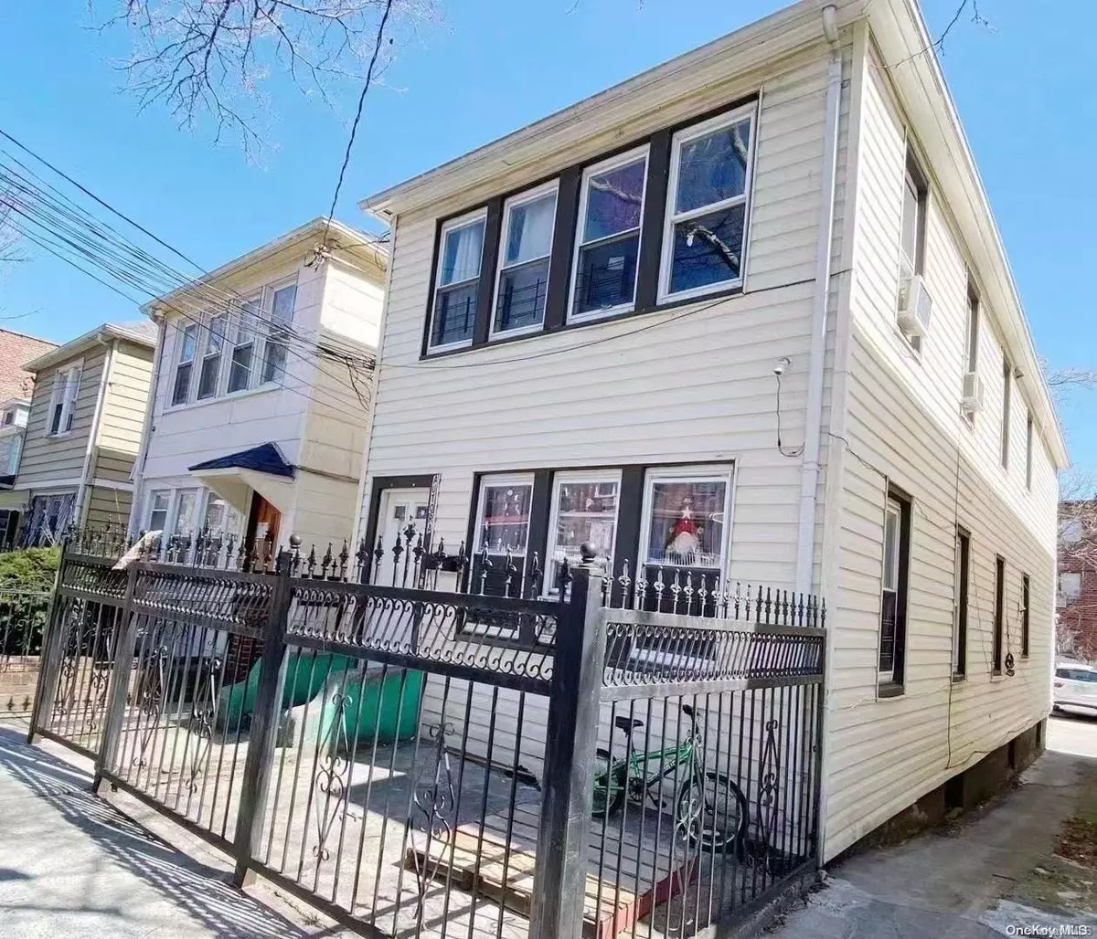 Corona, NY 11368,5527 97th PL