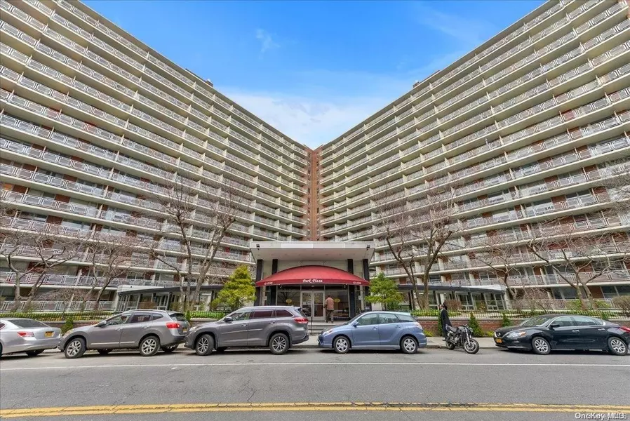 61-15 97th Street #8H, Rego Park, NY 11374