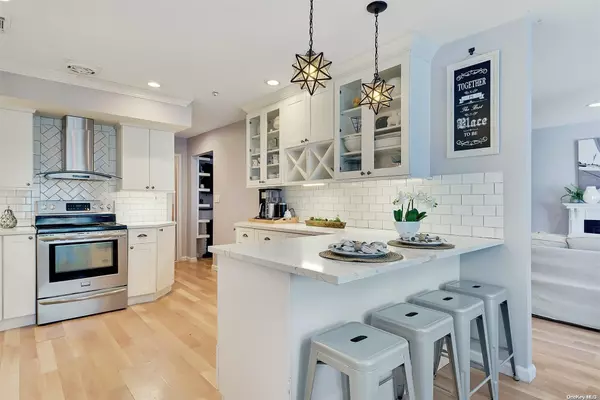 Coram, NY 11727,44 Birchwood RD #44