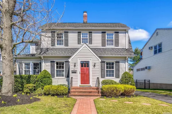 65 Grandview ST, Huntington, NY 11743