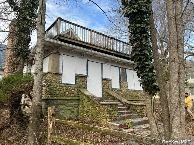 Southold, NY 11971,2705 Lighthouse RD