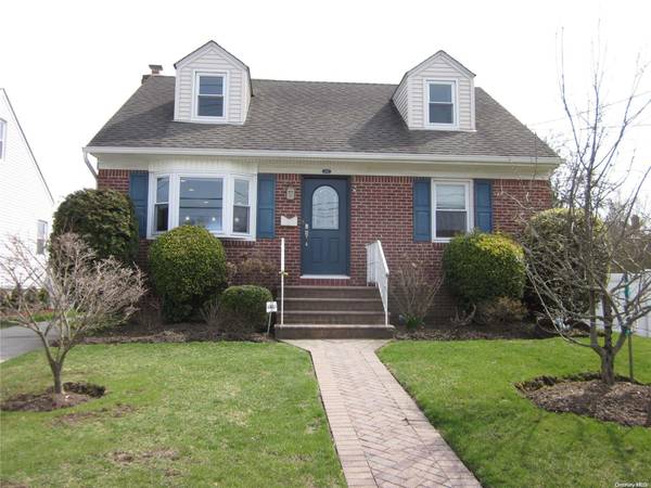 1060 Cornwell AVE, Baldwin, NY 11510