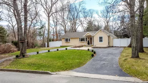 Smithtown, NY 11787,62 Stony Hill PATH