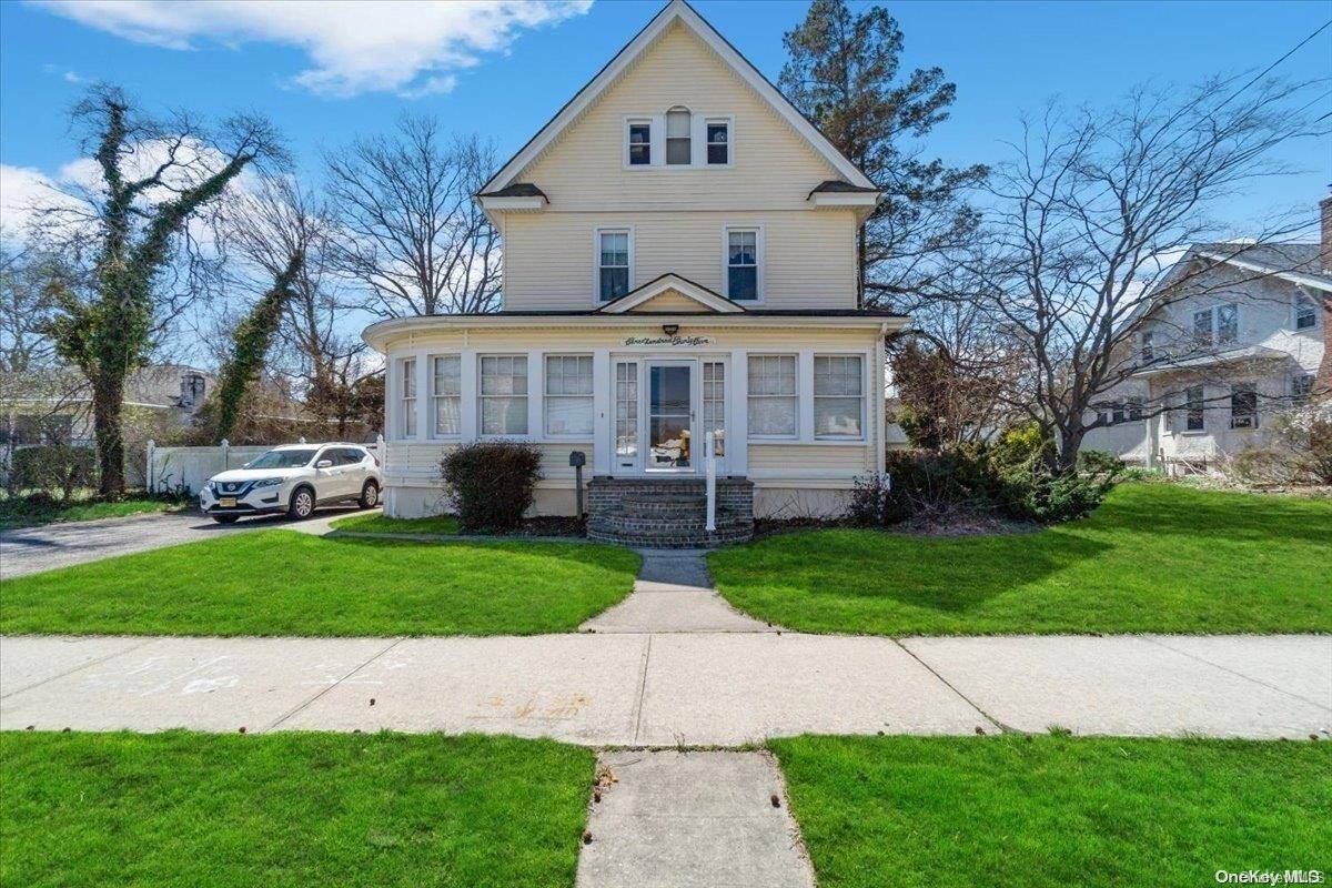 335 S. Wellwood AVE, Lindenhurst, NY 11757
