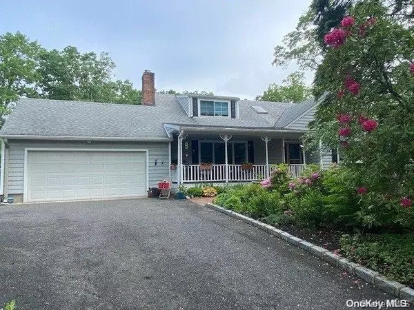 57 Christian AVE, Setauket, NY 11733