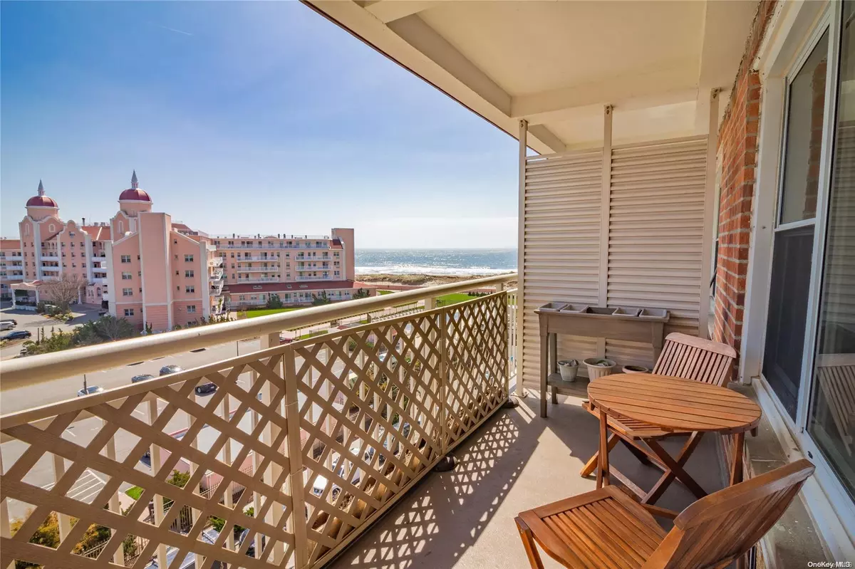 Long Beach, NY 11561,855 E Broadway #5B