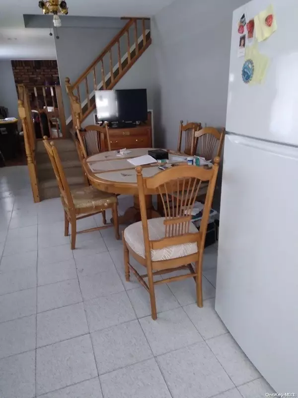 Levittown, NY 11756,32 Cliff LN