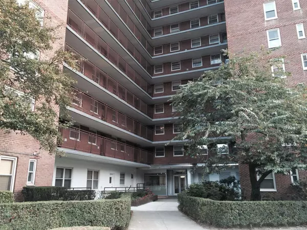 98-20 62 DR #14E, Rego Park, NY 11374