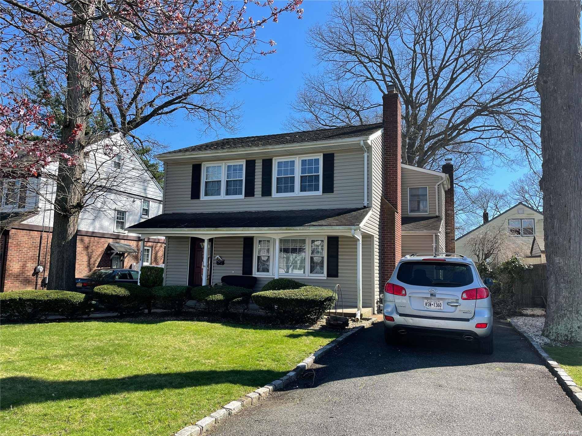 Oceanside, NY 11572,224 Allen AVE