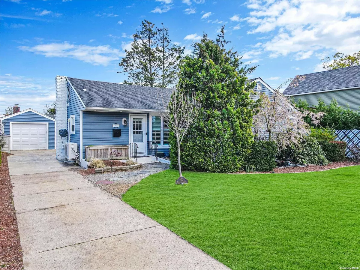 West Hempstead, NY 11552,475 Dogwood AVE