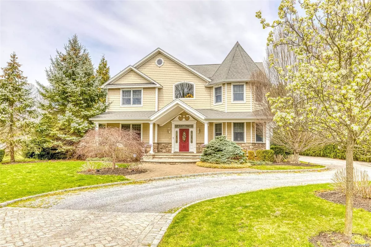 Melville, NY 11747,27 Grossman ST